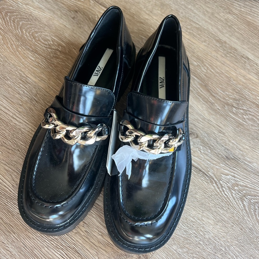 ZARA Black Patent Chain-Trim Loafers for Women